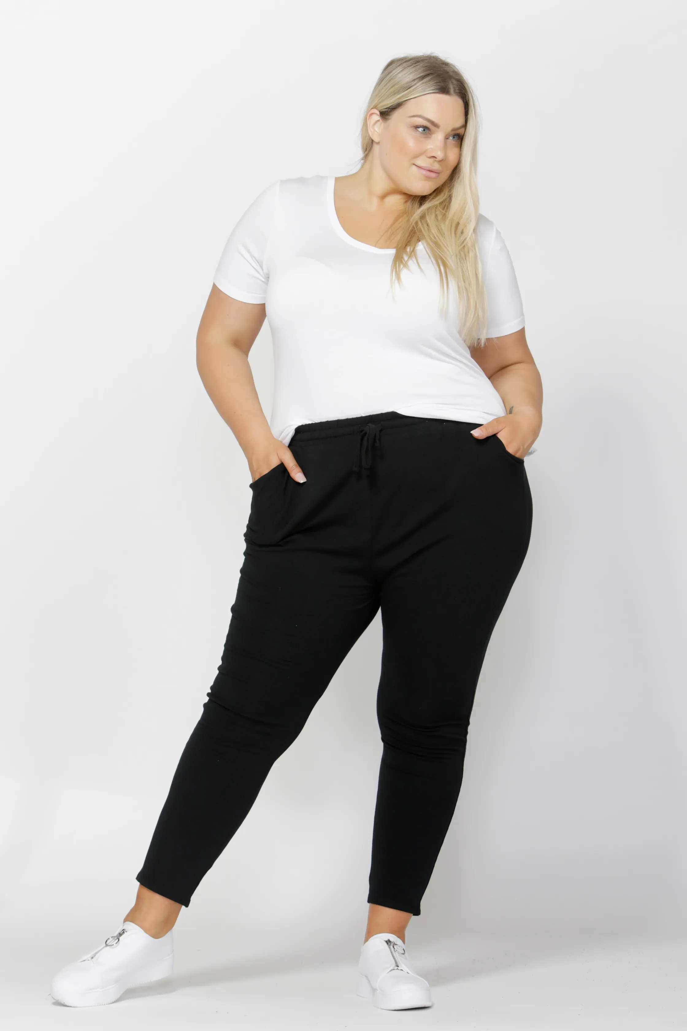 JADE PANT - Black